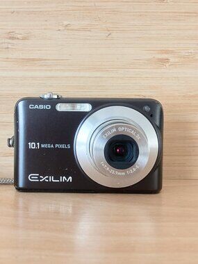 Casio Exilim EX-Z1050 10.1MP Digital Camera Compact Point Shoot Black Tested